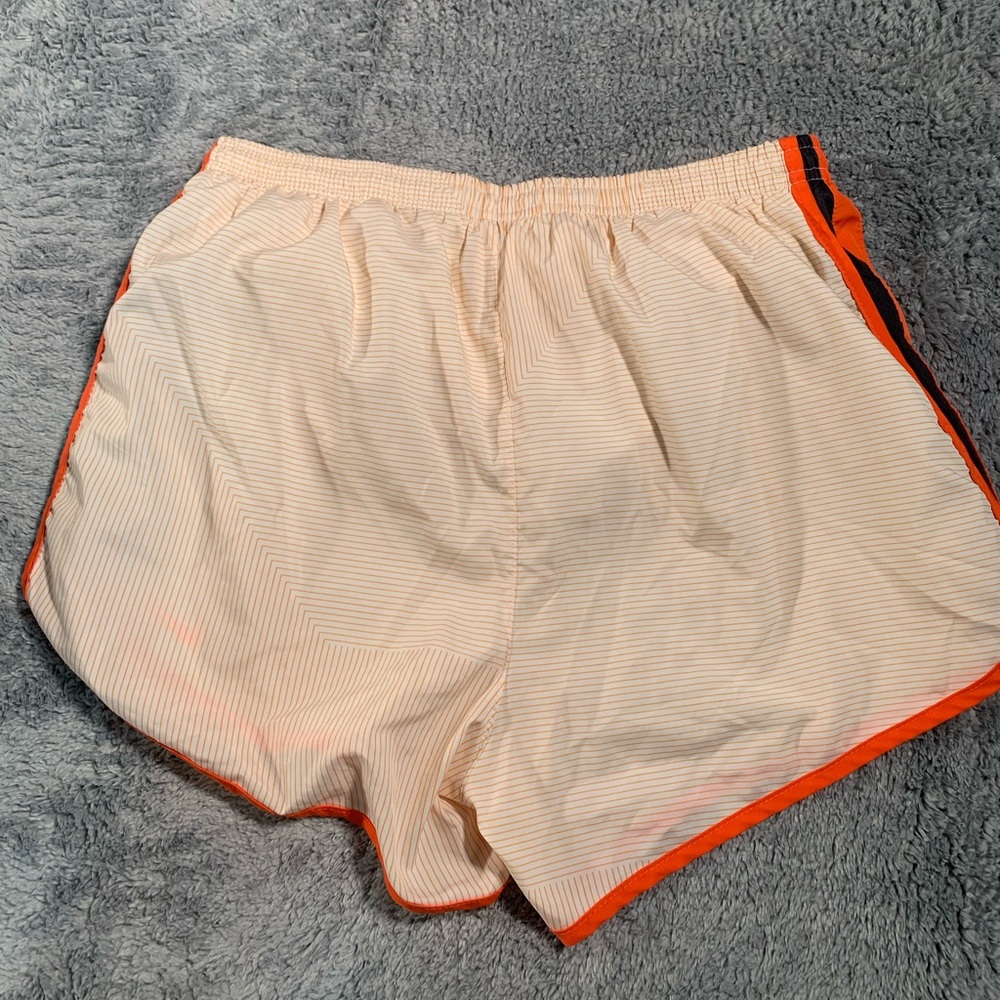 Nike medium orange striped shorts - Picture 7 of 7